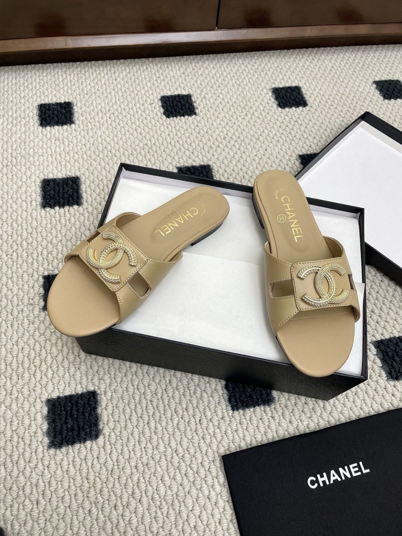 Ch**el slippers